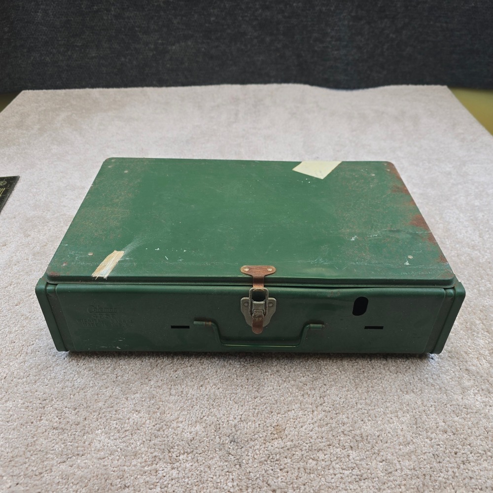 Coleman 2 Burner Camp Stove Green 425E Vintage Portable Liquid Fuel Stove USA